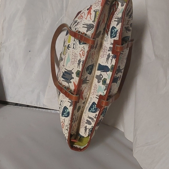 DOONEY & BOURKE STAR WARS SHOPPER VII LARGE SHOULDER BAG - Picture 4 of 16